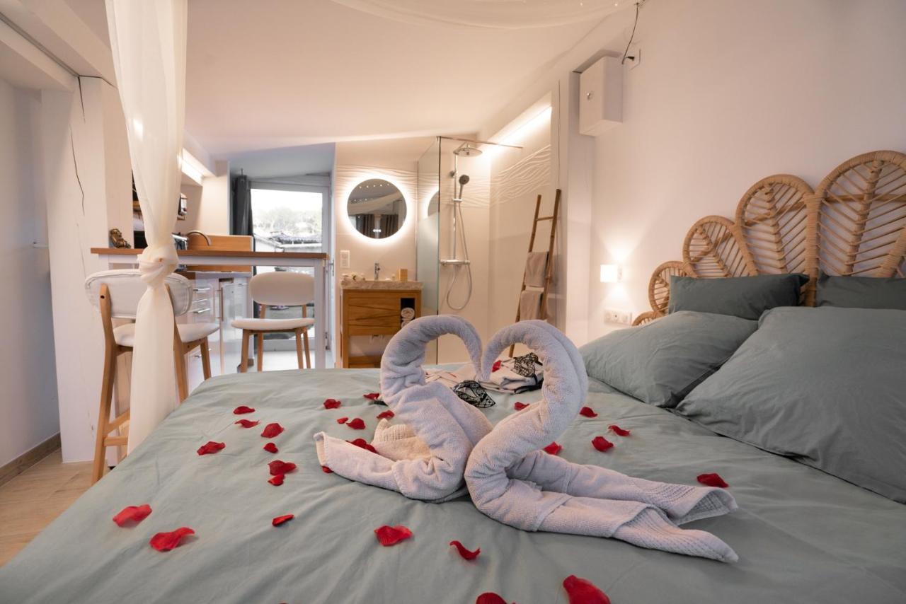 Lovina Chambre De Charme Avec Jaccuzi Velaux Luaran gambar