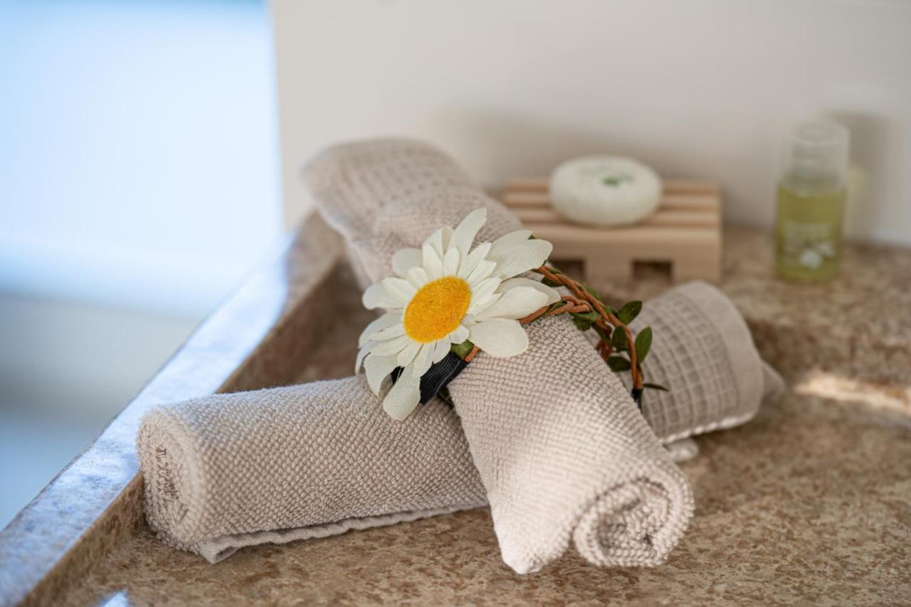 Lovina Chambre De Charme Avec Jaccuzi Velaux Luaran gambar