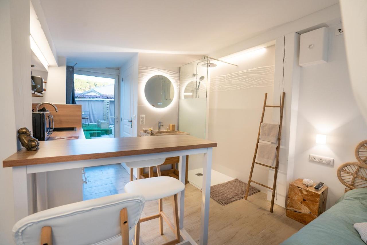 Lovina Chambre De Charme Avec Jaccuzi Velaux Luaran gambar