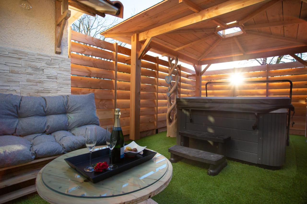 Lovina Chambre De Charme Avec Jaccuzi Velaux Luaran gambar